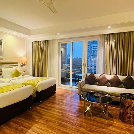Amanora The Fern Hotels & Club Mundhwa Luaran gambar