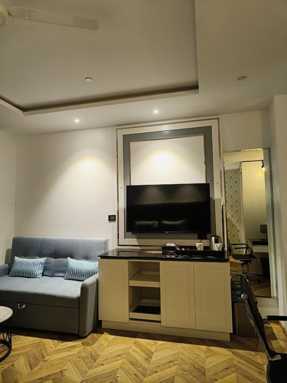 Amanora The Fern Hotels & Club Mundhwa Luaran gambar