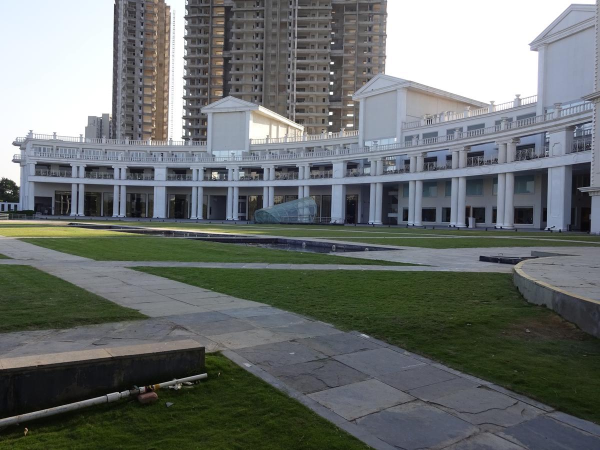 Amanora The Fern Hotels & Club Mundhwa Luaran gambar